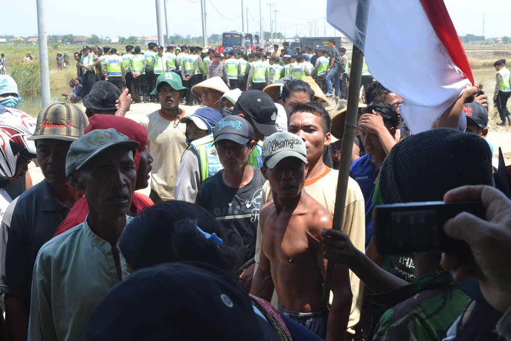 Warga Tolak Pengeboran Sumur Artesis