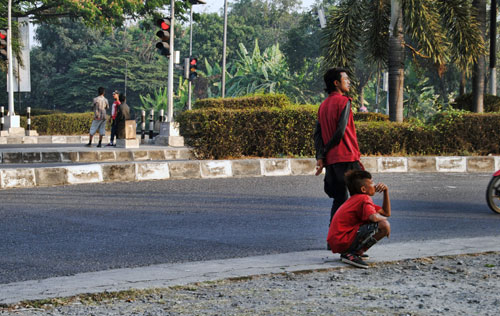 Anjal Berkeliaran di Pilangsari