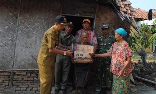 Puluhan Tahun Tarpen Hidup di Gubuk