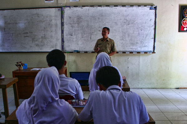 Pemkab Cirebon Krisis Guru