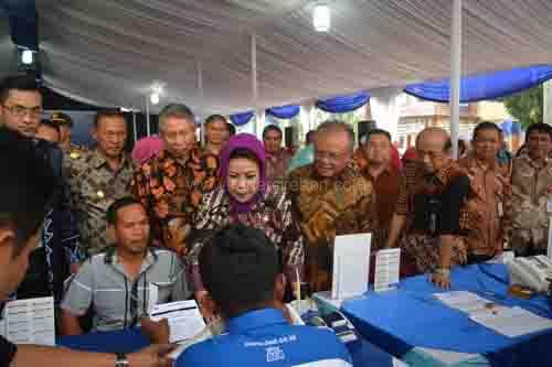 Dari Tabungan, Sebulan Capai Rp200 Triliun