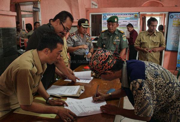 Pendukung Calon Kuwu Saling Ejek