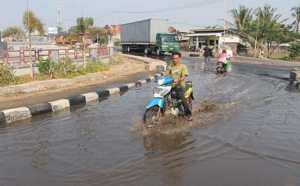 Diguyur Satu Jam, Pantura Terendam