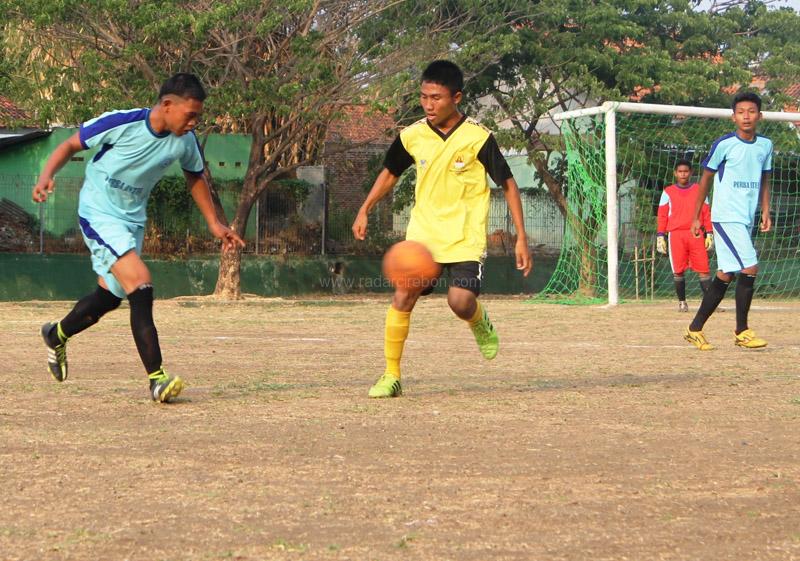 Gebang Pesta Gol di Delapan Besar