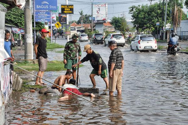 Korem 063 SGJ Atasi Banjir Kedawung