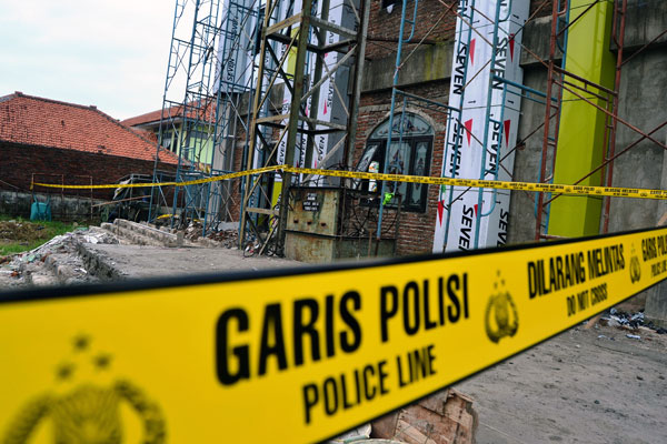 Polisi Selidiki Lift Maut di Masjid Agung