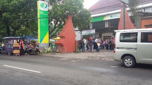 Selamat Pagi Cirebon: Ini Antrean di Kantor BPJS Jl Evakuasi