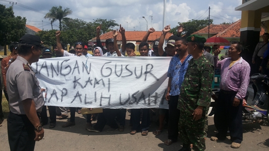 Giliran Mau Digusur, Pada Teriak Mau Alih Profesi