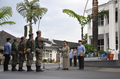 Pesan Bupati Utje untuk Satpol PP; Hindari Benturan