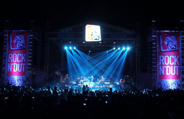 Rock ‘n Dut Sukses Goyang Cirebon