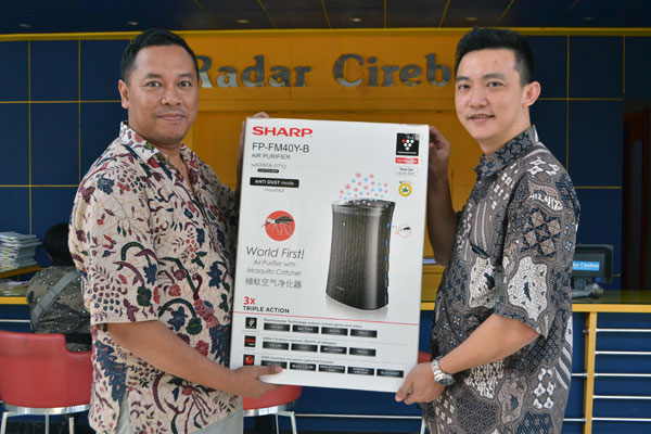 Sharp Berikan Apresiasi untuk Radar Cirebon