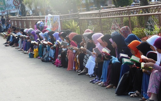 Komunitas ODOJ Ajak Warga Kuningan Ngaji di Jalan