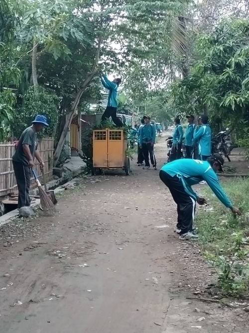 Ajak Masyarakat Cangko Tukdana Bersih-bersih