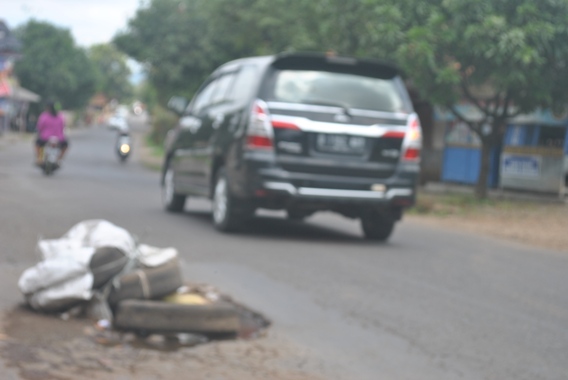 Hati-hati Bila Melintasi Jalan Jatiwangi-Cigasong