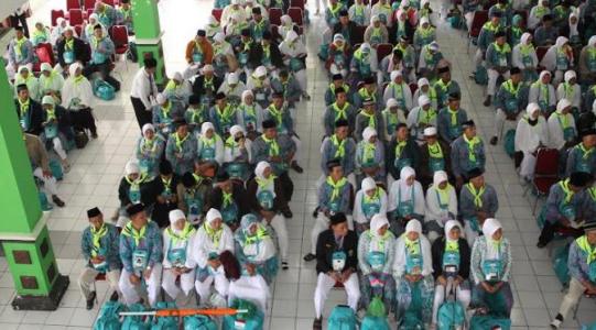 18 Agustus, Jamaah Haji Cirebon Berangkat