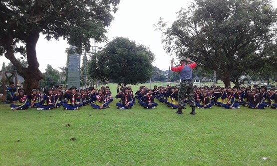 Siswa SMPN I Tukdana Latihan Seperti Militer