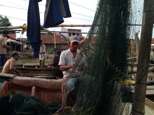 Meski Sudah Dilarang, Nelayan Suranenggala Masih Pakai Trawl
