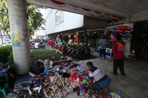 Investor Masuk Pasar Balong, Pedagang Takut Tergusur