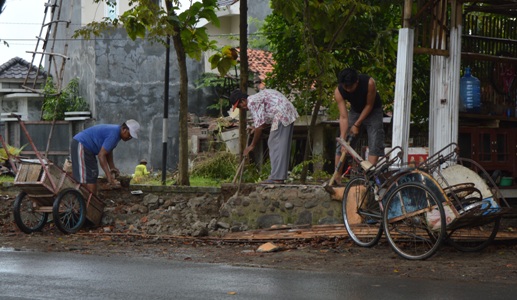 Pemilik Bangli Bongkar Sendiri, Sambil Kecewa