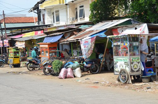 PKL Jagasatru Tidak Mau Pindah ke Pasar Drajat