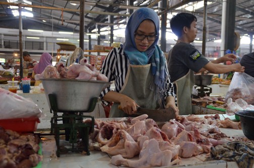 Daging Ayam Naik 5 Persen, Pembeli Protes