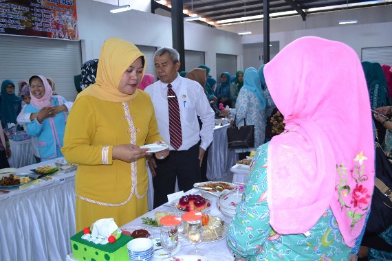 Di Peresmian Pasar Langlangbuana, Istri Wabup Mulai Diperbincangkan