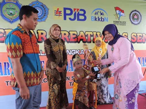 Gelar Lomba Mirip Pendiri Dermayu