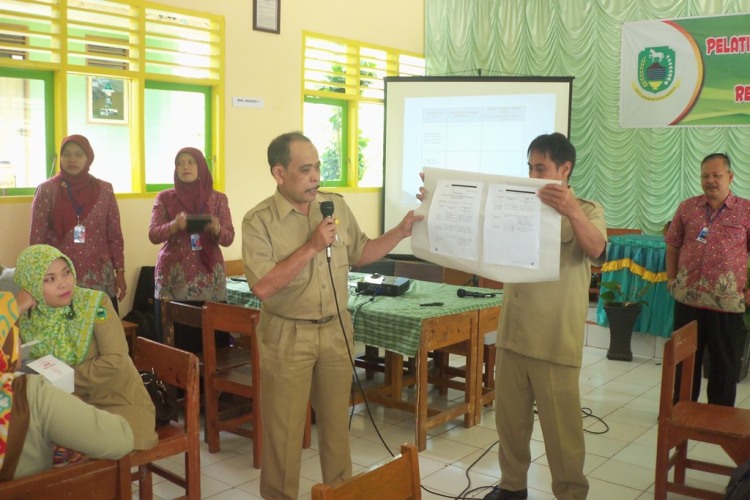 USAID Prioritas Latih 987 Guru di Kuningan tentang Pembelajaran Pakem dan Kontekstual