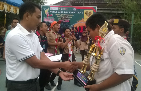 H Cecep Sutriono MSi , Dorong Siswa Jadi Pengusaha