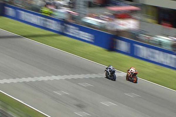 MotoGP, Lorenzo Menang Tipis Didepan Marquez