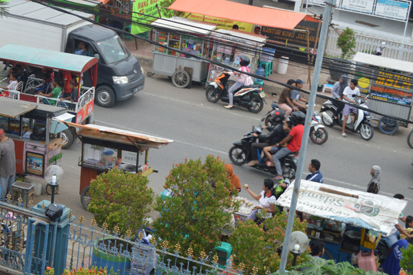 Jalan M Dasuki Jatibarang Jadi Pusat Kuliner