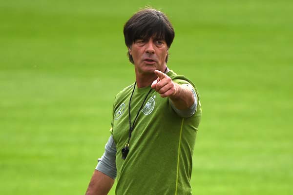 Joachim Loew, Kado Satu Dekade Pengabdian