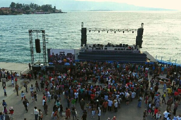 Konser Kemerdekaan Pesona Danau Toba 2016 “Ledakkan” Parapat