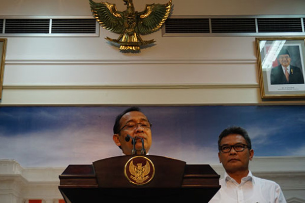 Jokowi Akhirnya Resmi Copot Menteri ESDM Arcandra Tahar