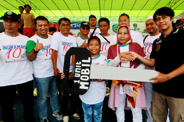 Anak Minta Mobil, Eh Dapat Hadiah Mobil dari Jalan Sehat Indramayu