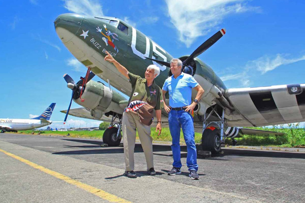 (2) Napak Tilas dengan Pesawat Bekas Perang Dunia II; Mendarat Darurat di Surabaya dan Ganti Mesin
