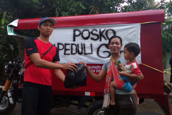 Karang Taruna Andeskar Peduli Korban Banjir Garut