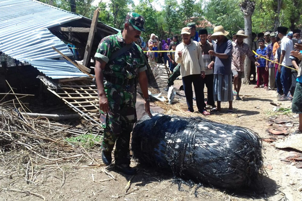 Sampah Luar Angkasa Jatuh di Pulau Madura