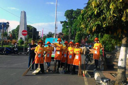 Surya Toserba Cirebon Peduli Lingkungan