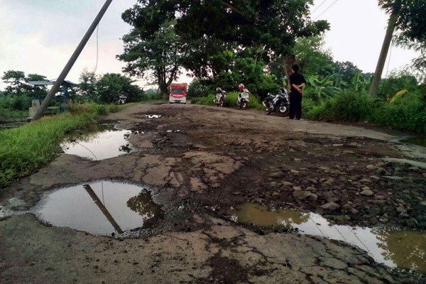 Kuwu Tagih Janji Bina Marga Perbaikan Jalan