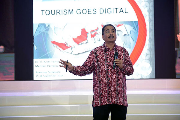 Gandeng Telkom, Bali Tekankan PNS Melek Sosmed