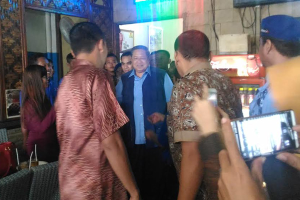 SBY Mampir Makan Empal Gentong H Apud
