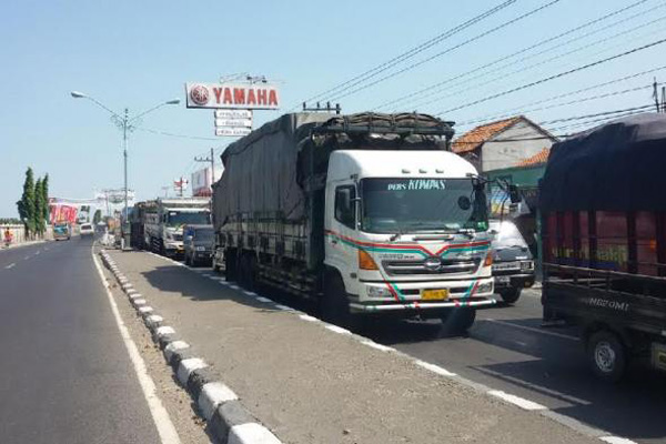 Balada Sopir Truk dan Tol Trans Jawa, Terpaksa Setia pada Pantura