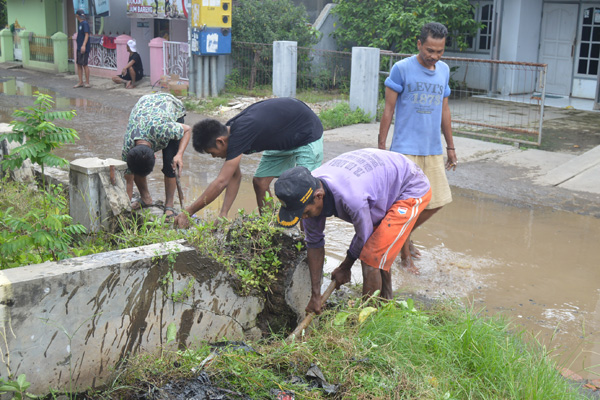 Saluran Tertutup Bangunan, Penyebab Banjir di Jatibarang