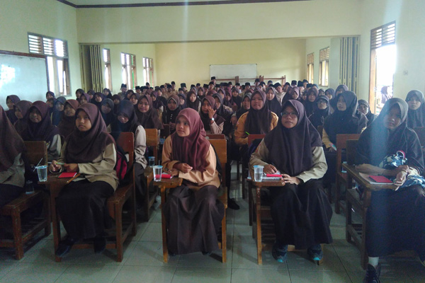 Pesantren Ulumuddin Susukan Gelar Sekolah Dasar Jurnalistik