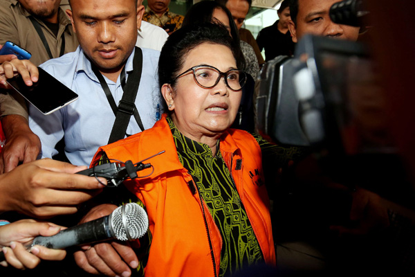Ditahan KPK, Siti Fadilah Merasa Tidak Bersalah
