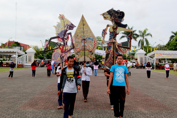 Ekspo Pendidikan 2016, 1.000 Wayang Diarak ke Alun-alun Indramayu