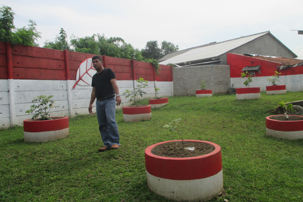 Cicip Berdayakan Warga Bikin Taman Merah Putih