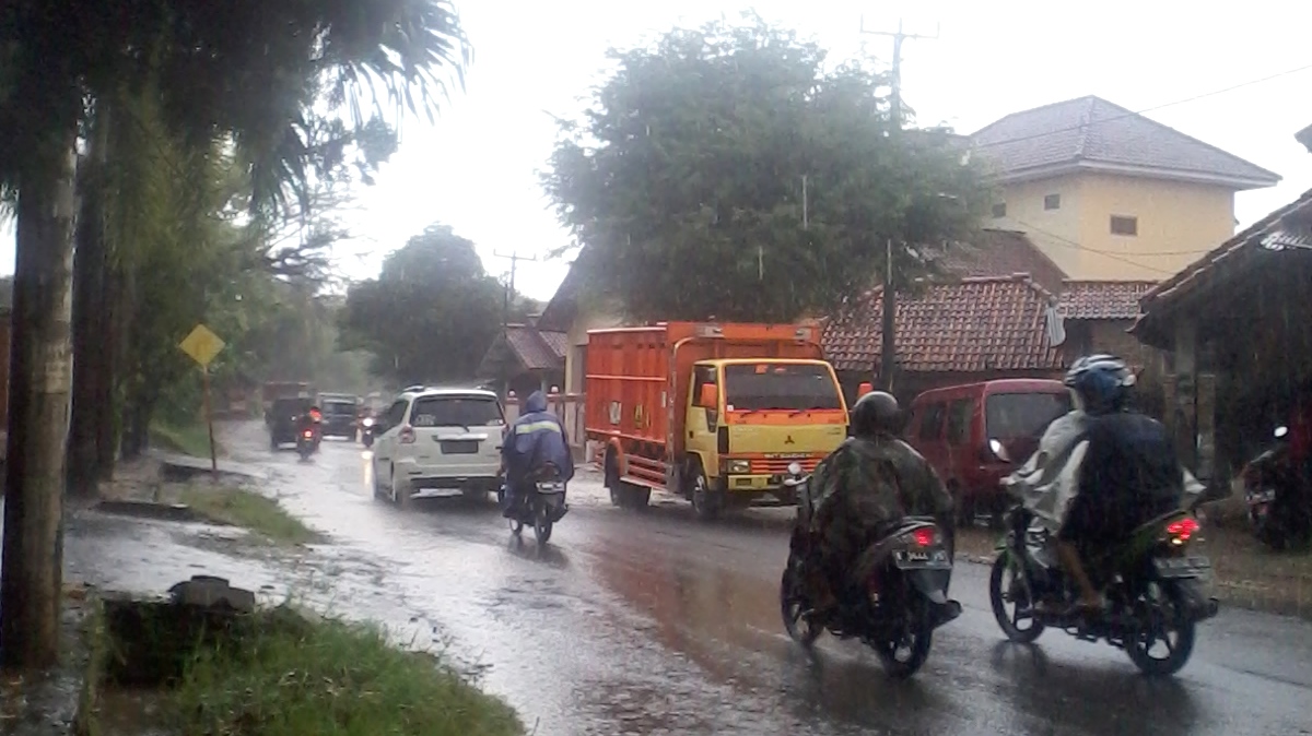 Awas Jebakan di Jalur Cigasong-Jatiwangi