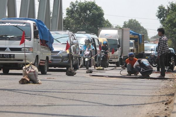 Jembatan Cisambeng Diperbaiki Alakadarnya